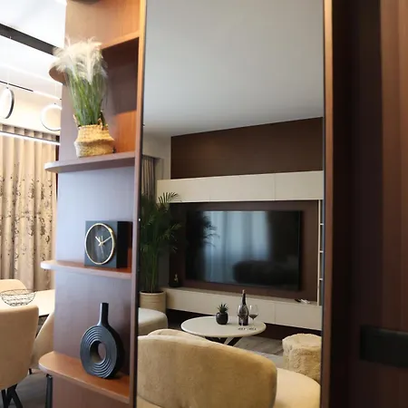 Theemeraldsuiteapartament Lägenhet